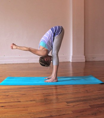 Il est certaines postures de yoga rarement pratiquées, telles que celle du paon