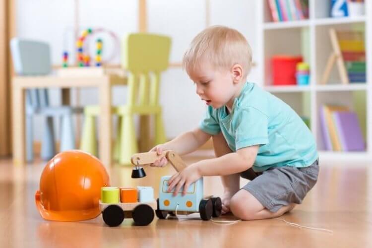 Un enfant qui joue