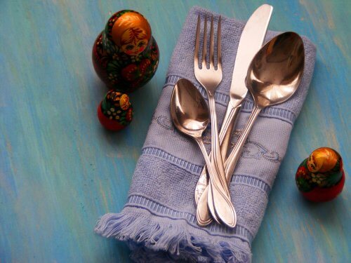 Quelques astuces pour recycler de vieux couverts