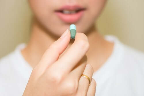 une consommation excessive d'antibiotiques peut provoquer une candidose génitale