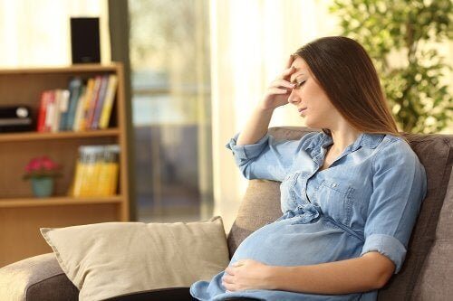 Qu'est-ce que la "momnésie" ou l'amnésie des mères ?