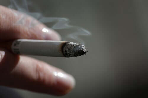 Comment le tabac affecte-t-il la peau ?