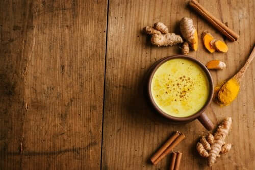 3 traitements au curcuma pour une peau saine