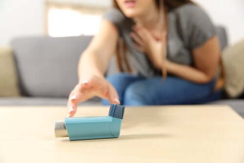Asthme aigu sévère : symptômes et traitements
