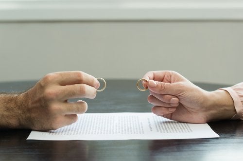 Surmonter un divorce traumatisant grâce à  7 conseils