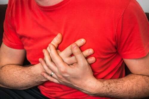 Les causes des douleurs thoraciques en cas de toux