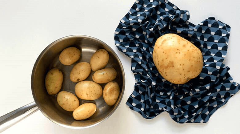 réaliser un nettoyant écologique à partir d'épluchures de pommes de terre