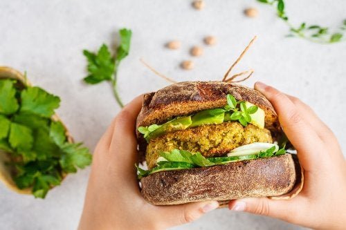 2 recettes de steaks végans pour hamburgers que vous devez goûter