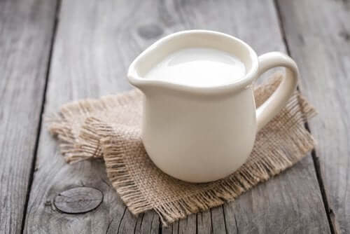 Est-il bon de consommer du lait ? Découvrez les bienfaits et les risques