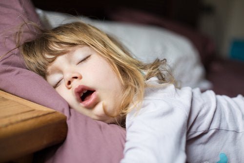 Troubles du sommeil chez l'enfant : examens et traitements
