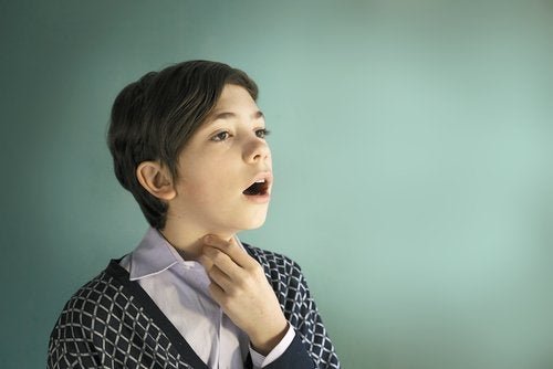 L'aphonie : causes et traitement