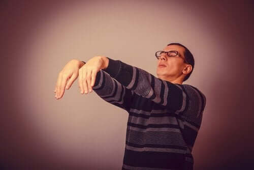 Un homme touché par le somnambulisme