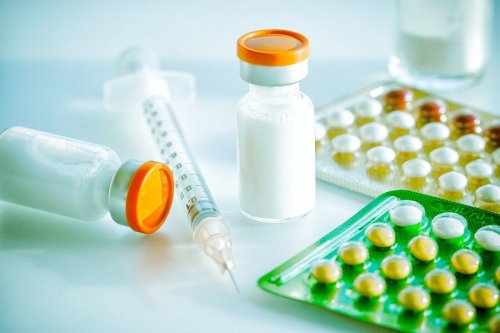 Des pilules et des injections contraceptives