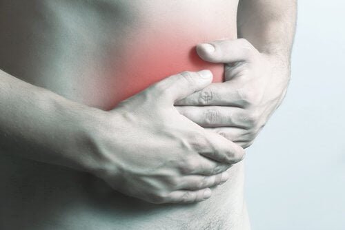 L'abcès intra-abdominal est douloureux