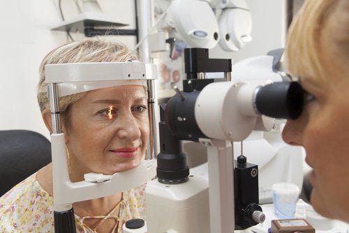 Hypertension oculaire : causes et traitement