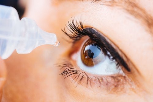 Oxymétazoline ophtalmique : qu'est-ce que c'est et quels sont ses effets ?