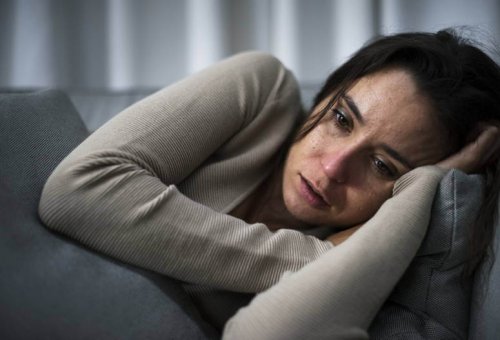 Une personne bipolaire et déprimée