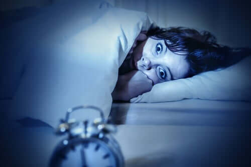 La paralysie du sommeil chez la femme