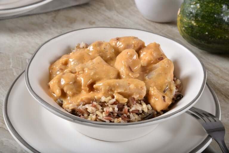 Une recette de poulet mariné au lait de coco