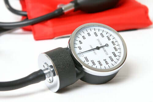 Un appareil pour mesurer l'hypertension artérielle