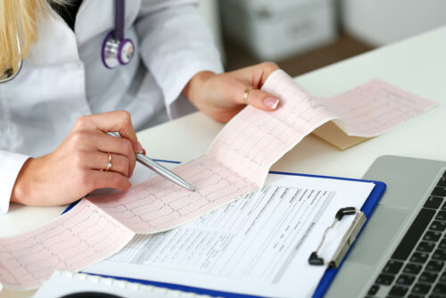 Le diagnostic du syndrome du coeur en vacances