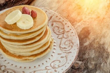 Apprenez à préparer de délicieux pancakes à la banane