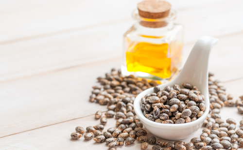 On peut éliminer les verrues avec de l'huile de ricin