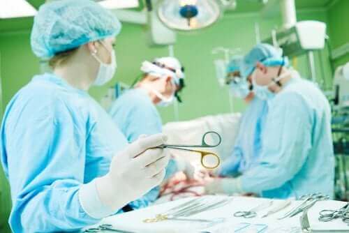 La sternotomie : complications et récupération