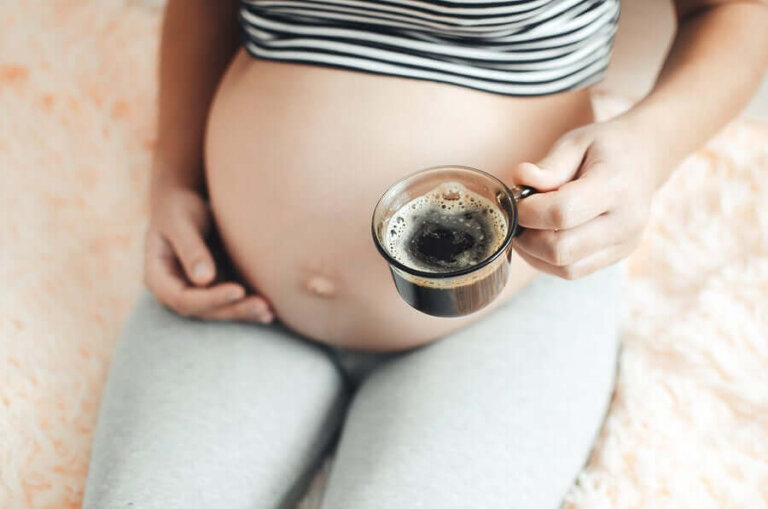 Est-il sûr de consommer de la caféine pendant la grossesse ?