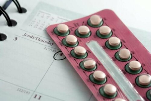 Les contraceptifs oraux et les douleurs intermenstruelles