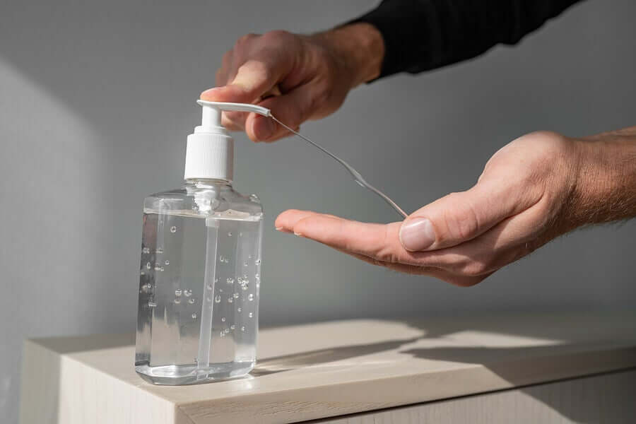 Utiliser du gel désinfectant