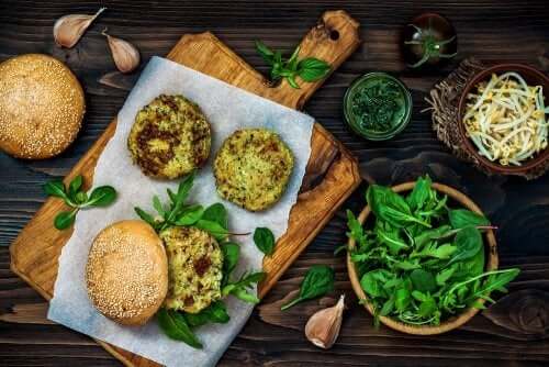 Le hamburger végétarien fait partie des recettes aux champignons