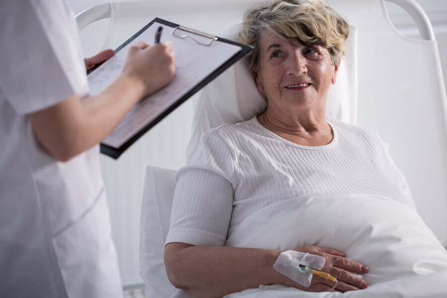 Les soins palliatifs chez une patiente souffrant