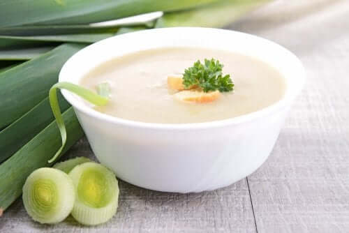 L'ajoblanco fait partie des délicieuses soupes froides de légumes à savourer