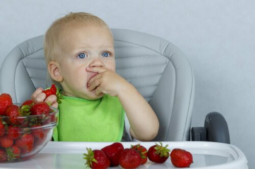 Donner des fruits aux enfants constipés