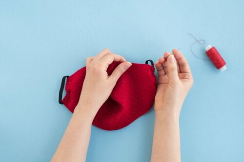 Fabriquer des masques en tissu pour se protéger du coronavirus