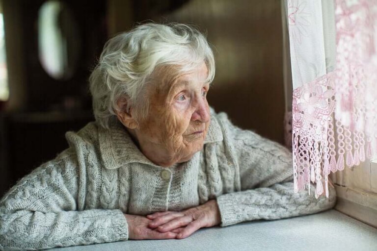 Comment les personnes âgées peuvent-elles faire face au confinement ?