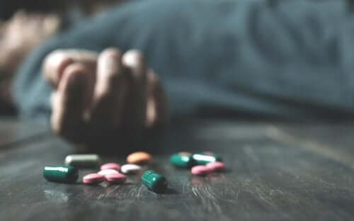 Une personne ayant abusé des médicaments sous ordonnance