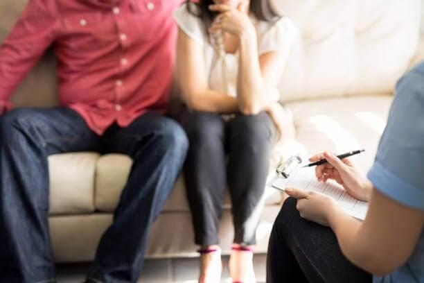 Consulter un psychologue de couple pour améliorer les relations sexuelles