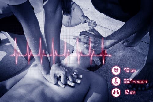 Une personne souffrant d'un arrêt cardiorespiratoire