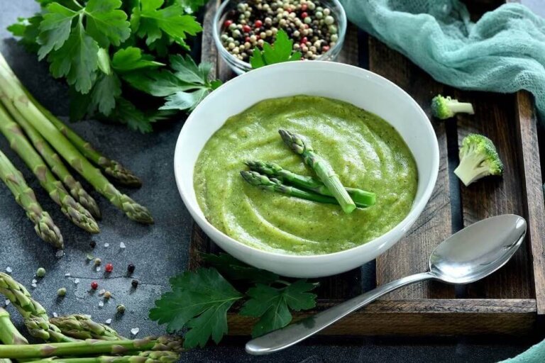 Recette de crème d'asperges vertes