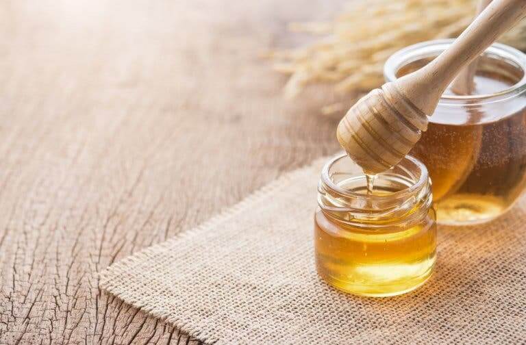 Le miel pour soigner rapidement un aphte