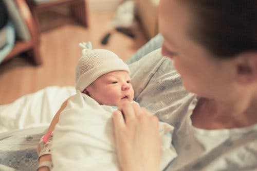 Une jeune mère ayant su préparer l'arrivée du bébé