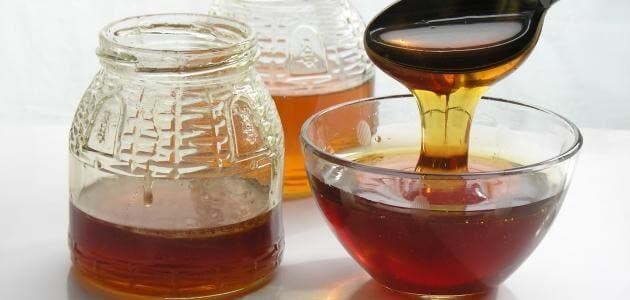 On peut soulager les infections oculaires avec du miel