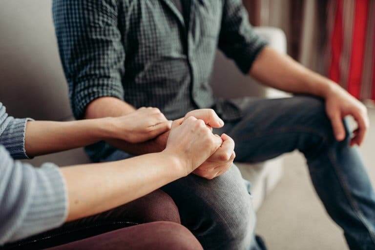 Un couple qui veut avoir une relation saine