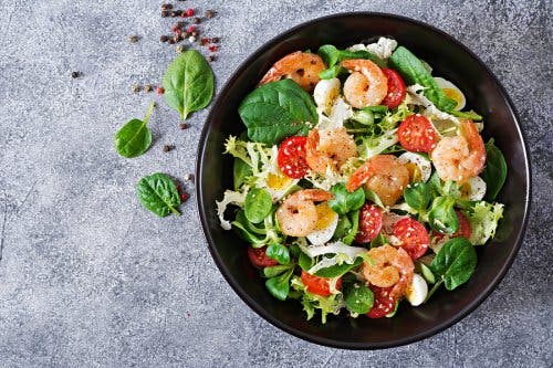 Apprenez à préparer des salades avec de l'avocat