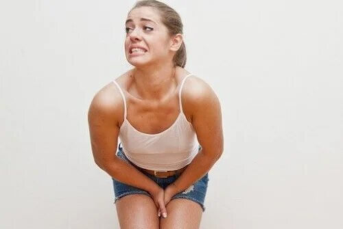 La nycturie consiste en une production d'urine excessive.