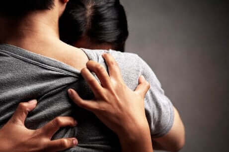 La codépendance émotionnelle au sein du couple.