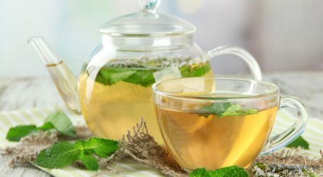 Les bienfaits de l'infusion de menthe en cas de syndrome du côlon irritable