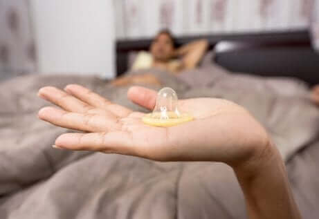 Le contrôle reproductif grâce au préservatif.